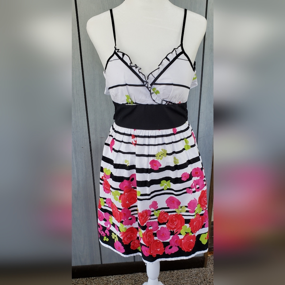 Snap brand sundress Size 3